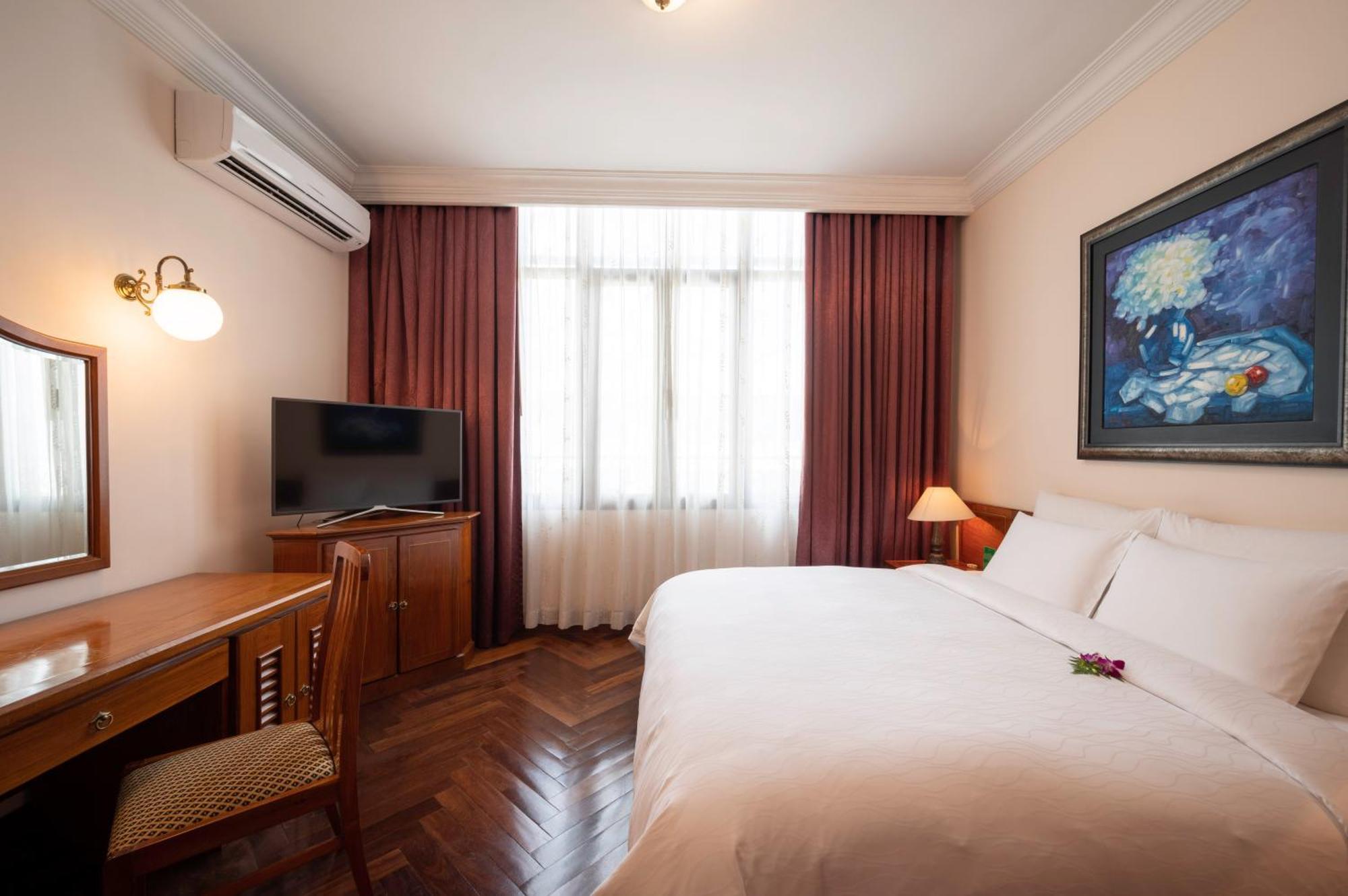 Suite Century
